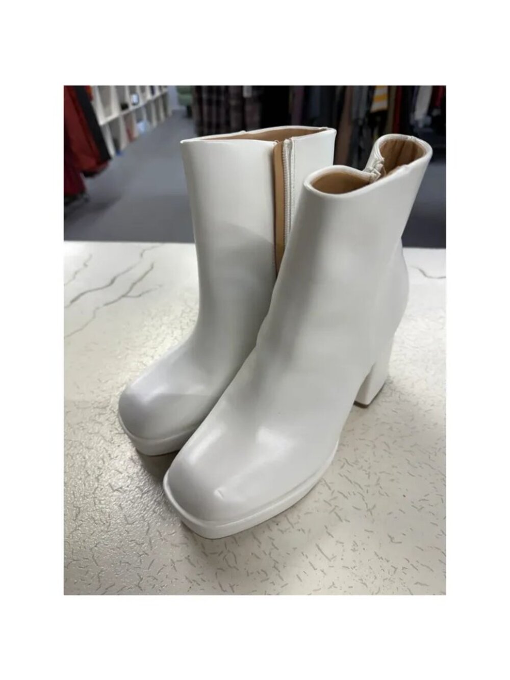 Soda Womens White Ankle Boots With Block Heel Size 7 New In Box